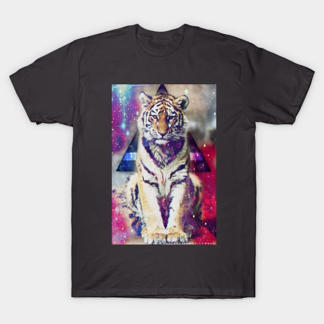 sittin´ tiger T-Shirt by zack_scroggins75